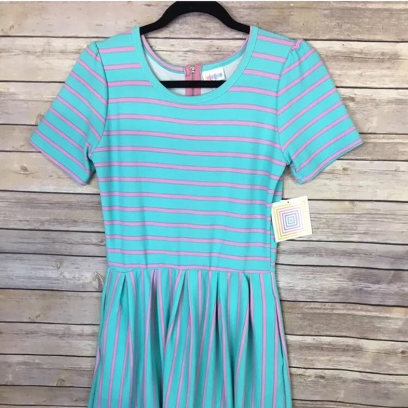 LuLaRoe Dresses & Skirts - Lularoe Amelia medium
